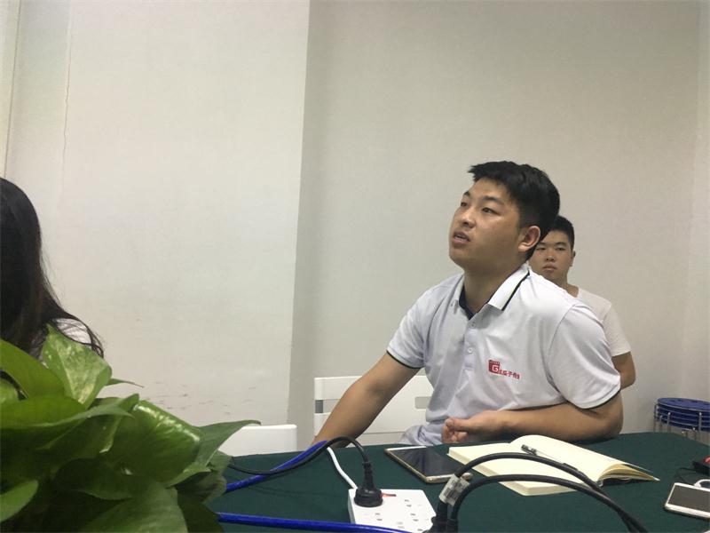  72期瓜瓜早課堂-你以為在火車上賣盒飯很簡單？