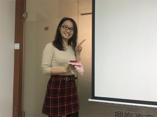 紅瓜子沙龍--- 向周六早9點say嗨！
