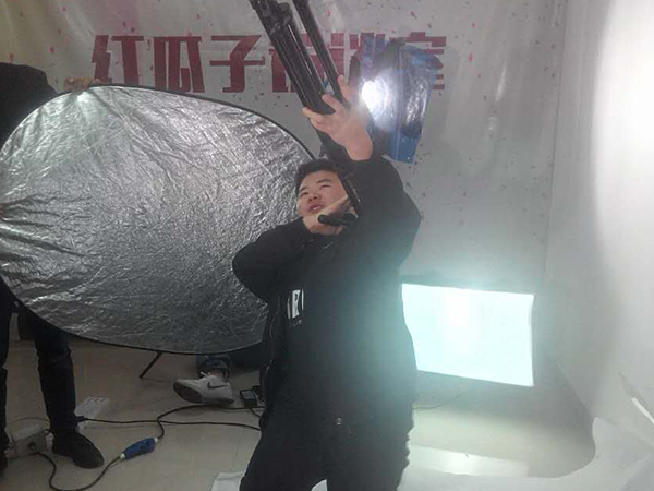 企業(yè)宣傳片制作籌備階段中導(dǎo)演該做什么？